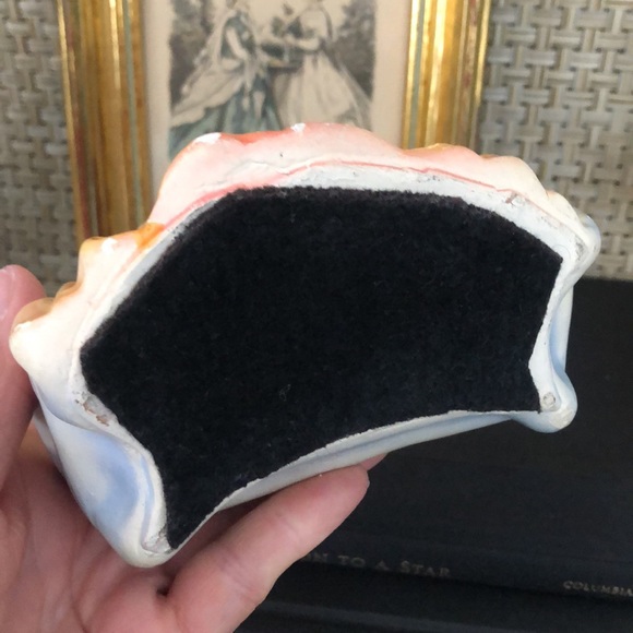 Vignette Set Of Three Victorian Style Decor Pieces - Picture 11 of 16